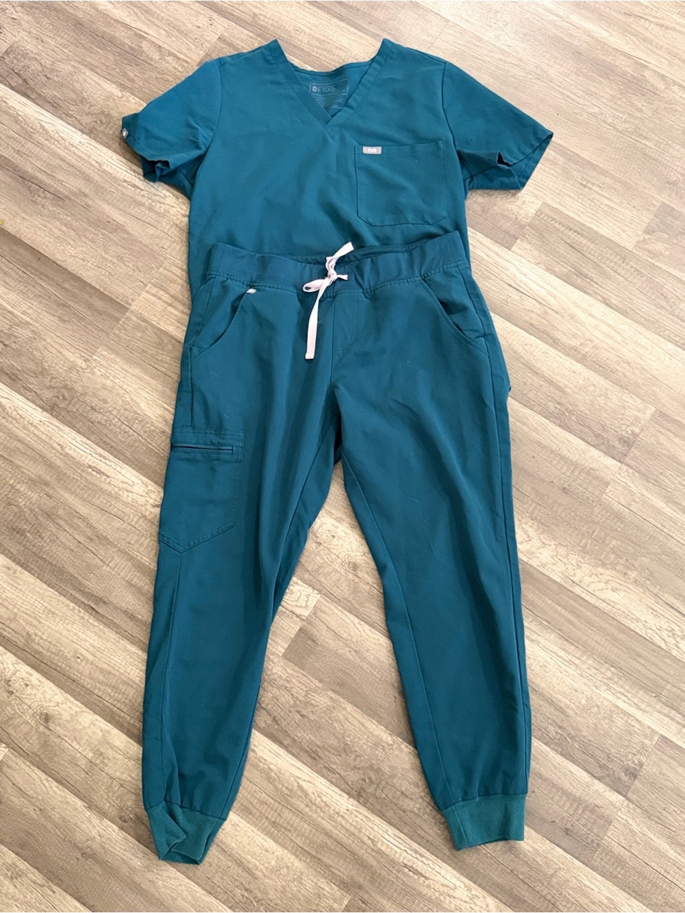 Figs Teal Women's Scrub Jogger Set